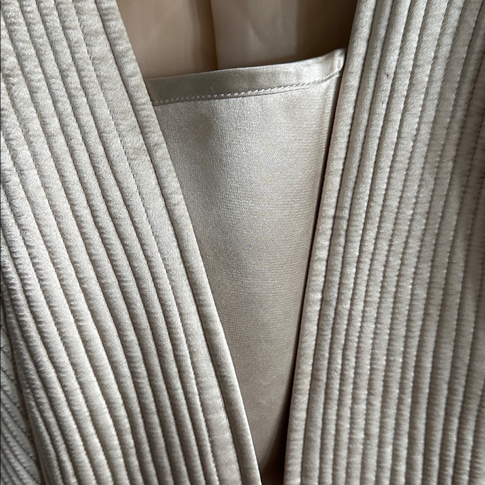 VTG / EUC Tiffany Kim Size 14 Beige Women's Silk Suit Set - Picture 5 of 10